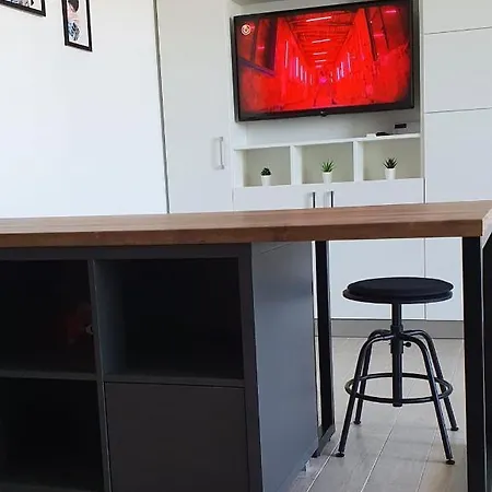 Millberry Beach Apts דירה Năvodari