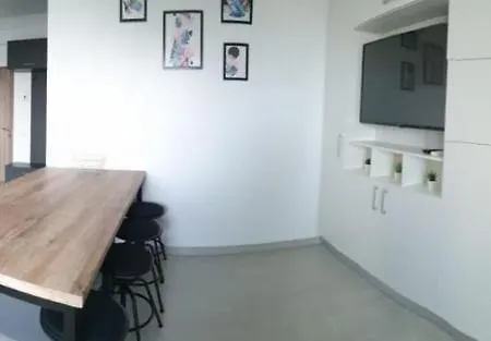 Millberry Beach Apts דירה