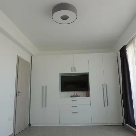 Millberry Beach Apts דירה *