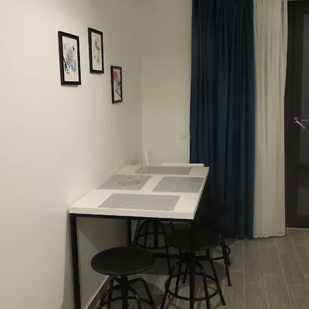 Millberry Beach Apts Năvodari