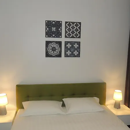 Millberry Beach Apts * Năvodari